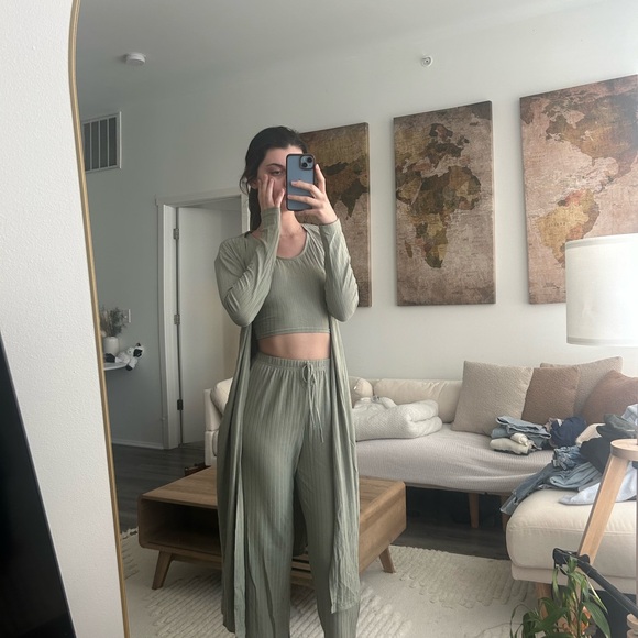 Sage Green Ribbed Lounge Set - Picture 2 of 4